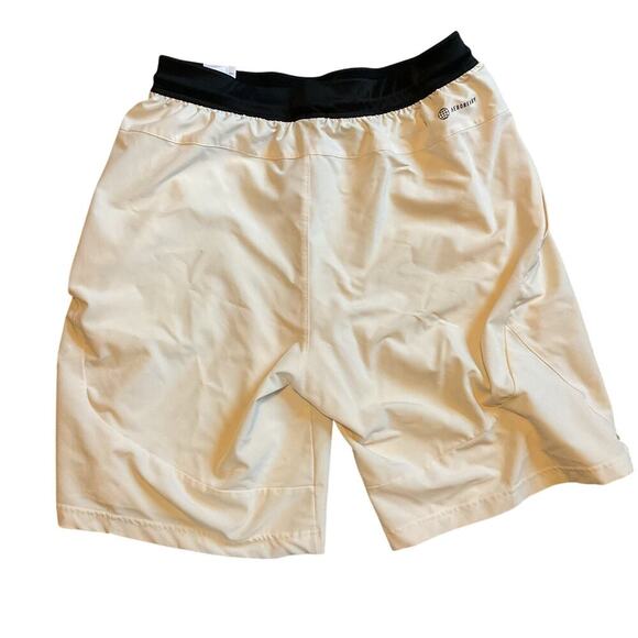 Adidas Men’s Aeroready Short. Cream with Black Waistband. Size Medium - Picture 6 of 7